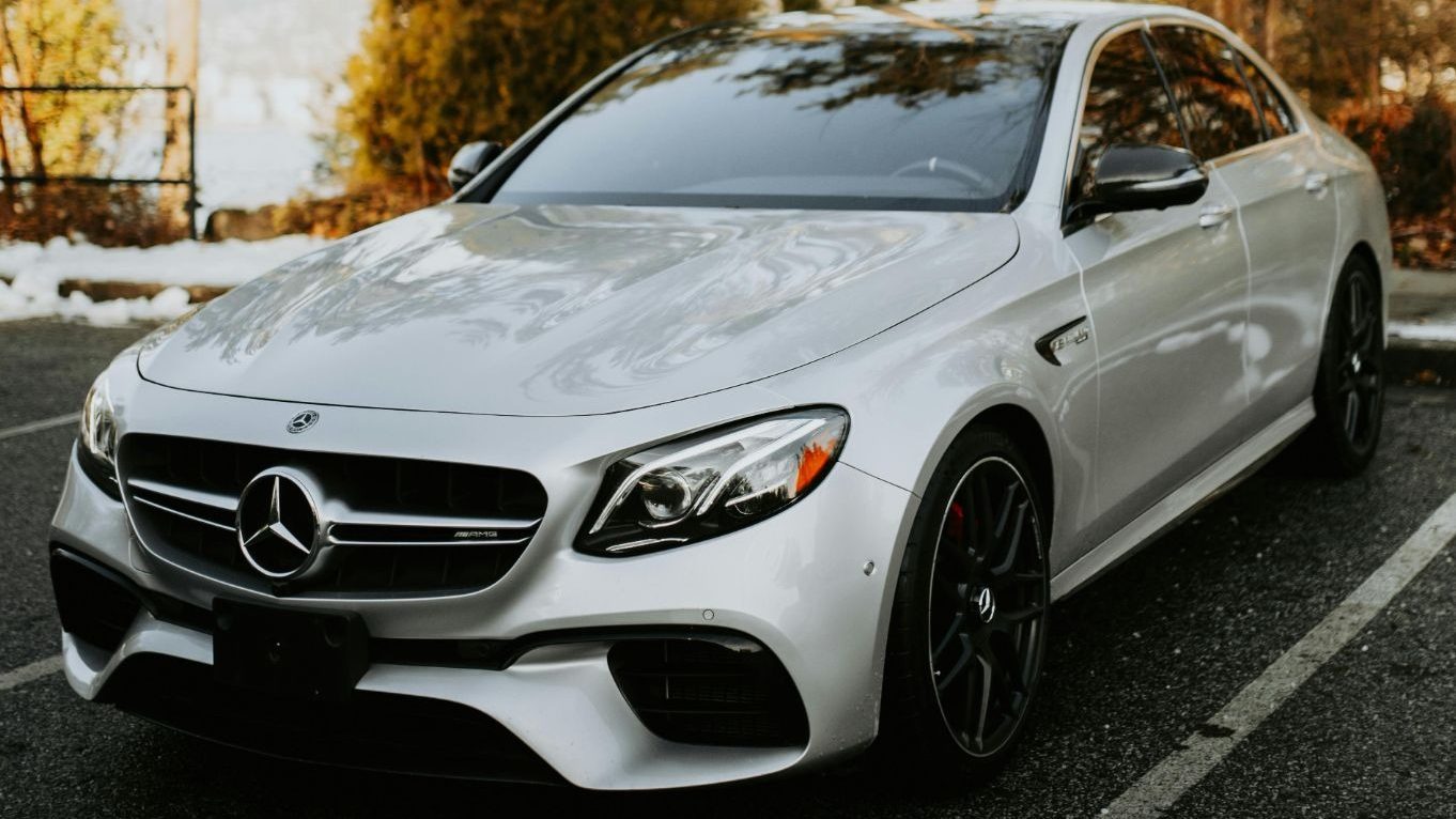 Mercedes C200D in a parking lot.